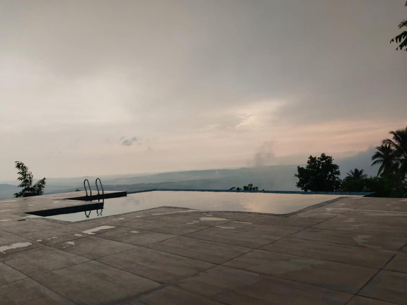 Whiteflower Mountain Resort Perintalmanna Exterior photo